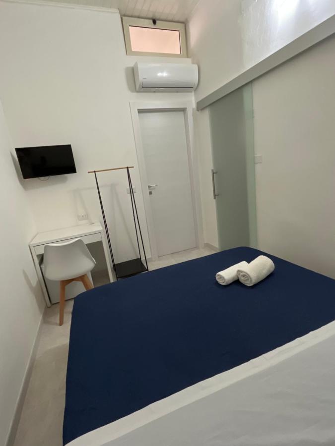 B&B Regina Rooms アヴォラ エクステリア 写真