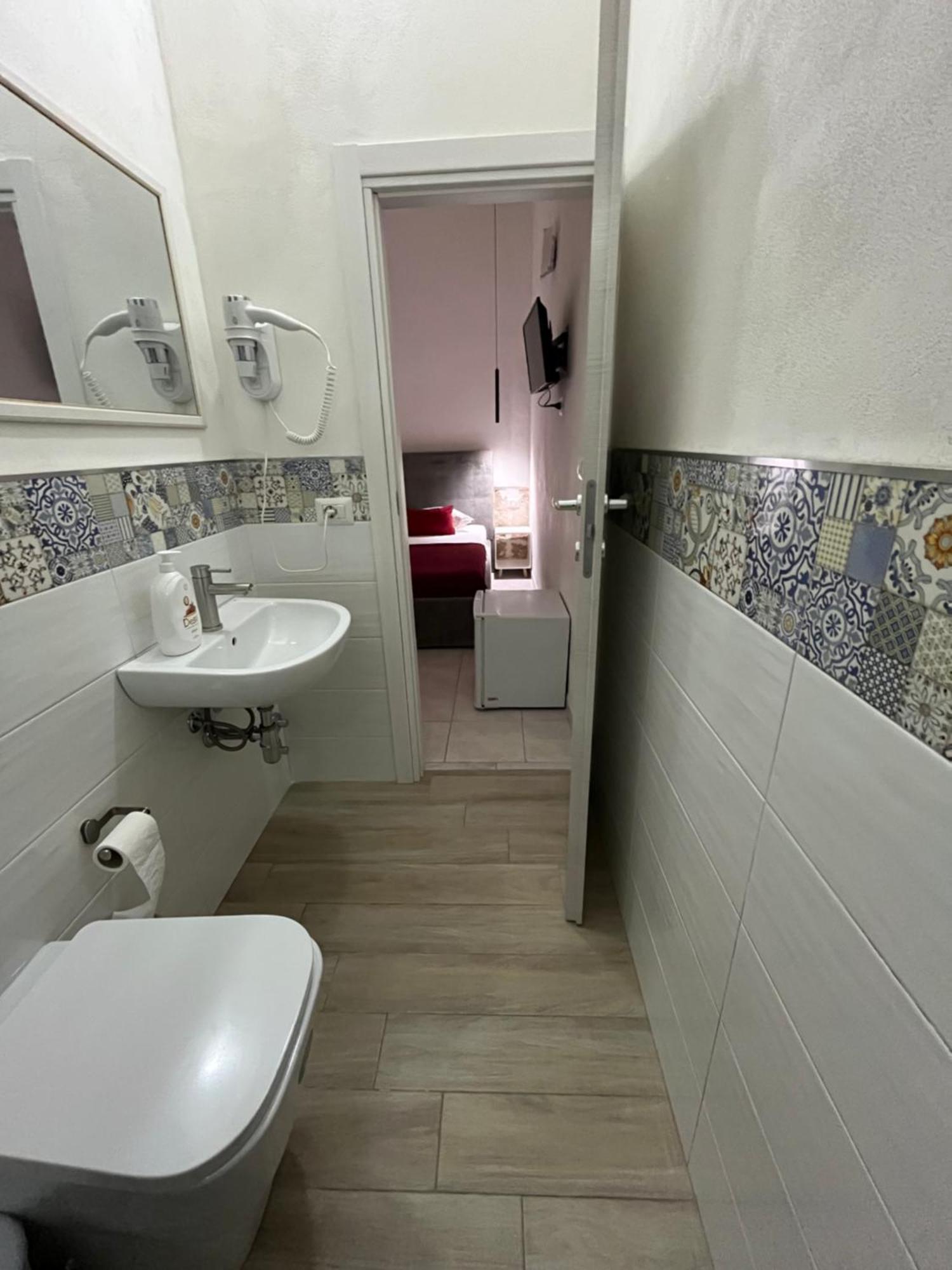 B&B Regina Rooms アヴォラ エクステリア 写真