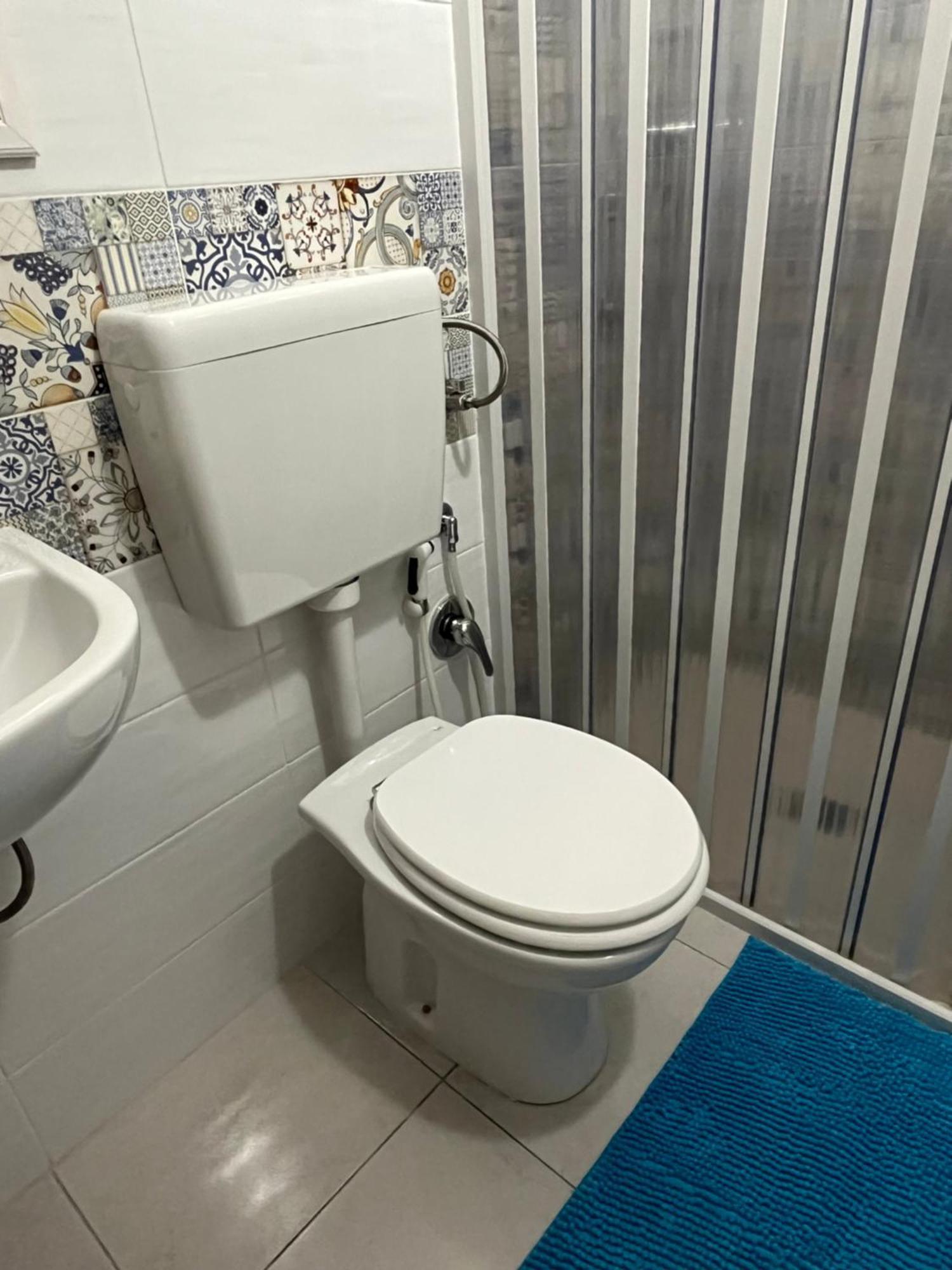B&B Regina Rooms アヴォラ エクステリア 写真